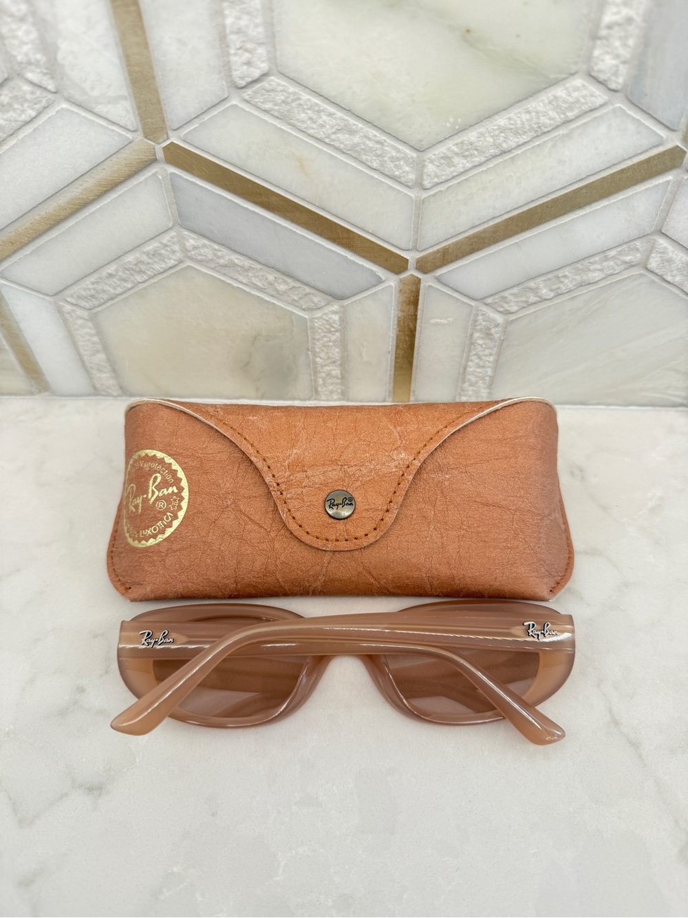 EUC RAY-BAN RB 4441D OPAL BEIGE CAT EYE SUNGLASSES - Picture 5 of 6